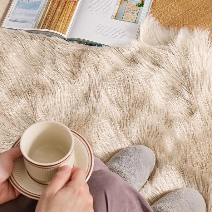 MIULEE Luxury Soft Fluffy Area Rug 3x5 Feet, Faux Fur Sheepskin Rug Decorative - Image 3