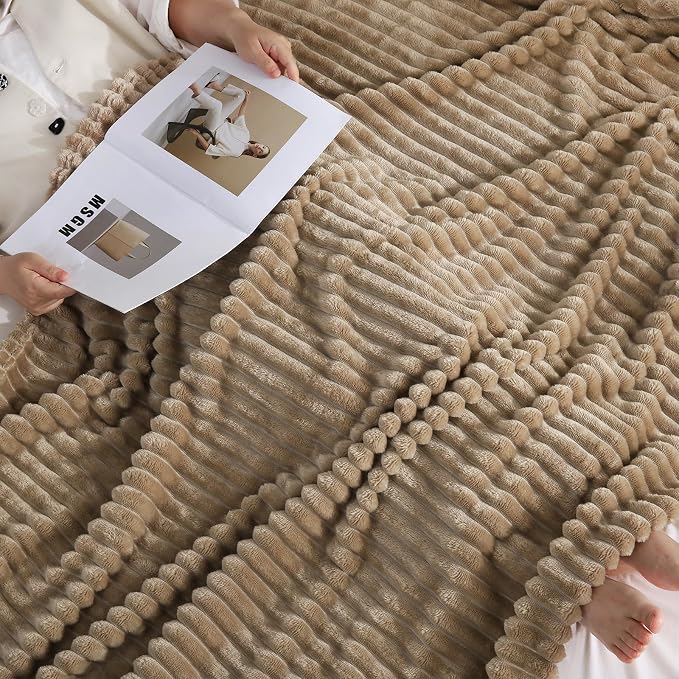 Tan Fleece Throw Blanket 108”×90” - Image 4