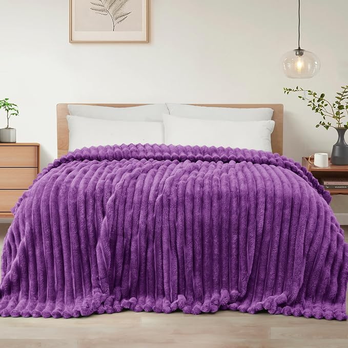 Exclusivo Mezcla Queen Size Flannel Fleece Blanket, Super Soft Striped Jacquard by ExclusivoMezcla
