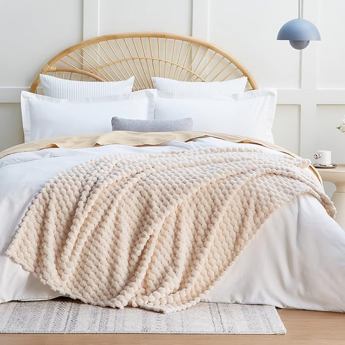 EXQ Home Fleece Throw Blanket for Couch or Bed - Image 2