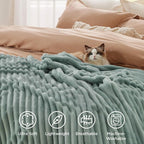 Bedsure GentleSoft Sage Green Fleece Blanket - Image 5