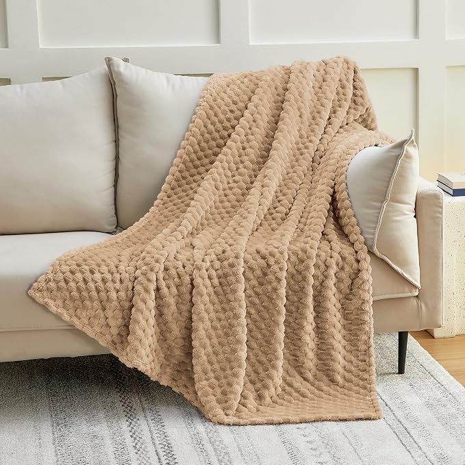 EXQ Home Fleece Throw Blanket for Couch or Bed - Image 3