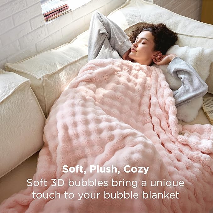 Bedsure 3D Fleece Bubble Blanket - Image 3