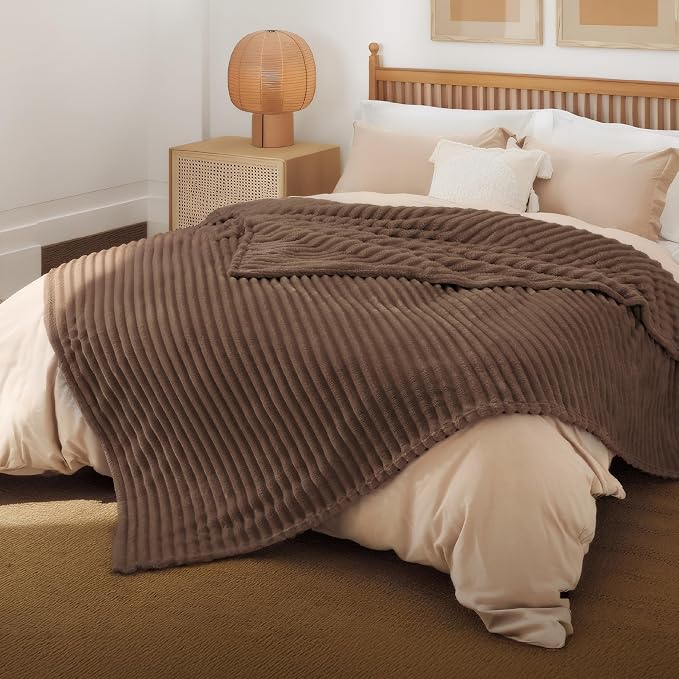 Bedsure GentleSoft Brown Full Blanket - Image 5