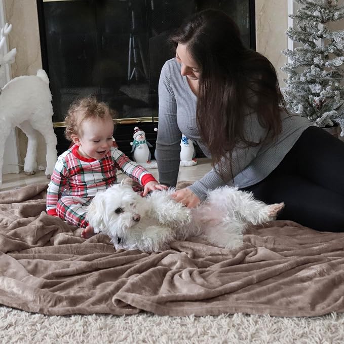 Bedsure GentleSoft Fleece Throw Blanket - Image 8