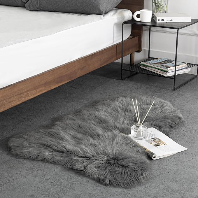 Ashler Faux Fur Rug, Fluffy Shaggy Area Rug Ultra Soft 2 x 3 Feet Sheepskin Fur - Image 4