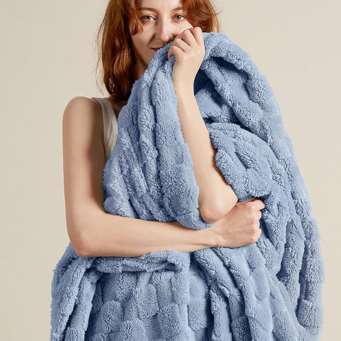 Bedsure GentleSoft King Size Blanket - Image 2