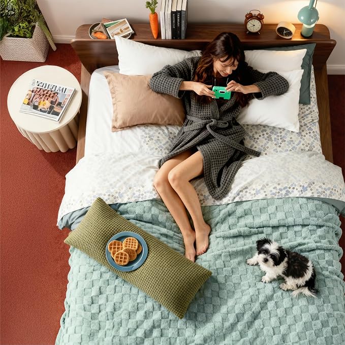 Bedsure GentleSoft Blankets Queen Size - Image 8