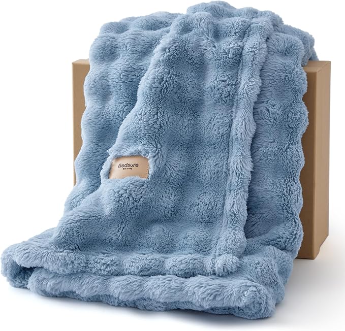 Bedsure 3D Fleece Bubble Blanket by BEDSURE
