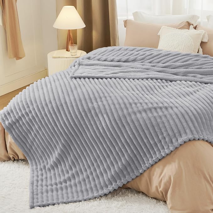 Bedsure GentleSoft Full Size Blanket - Image 6