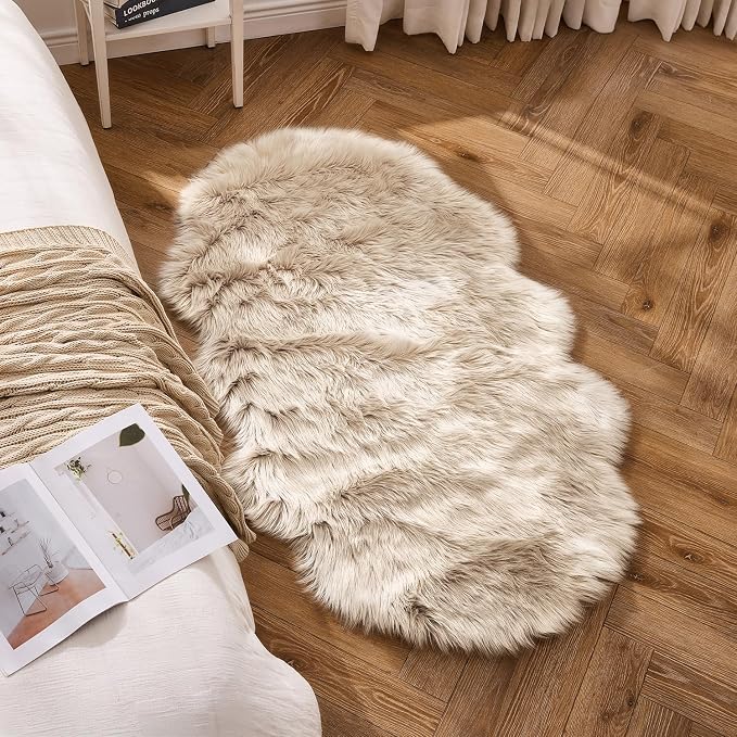 MIULEE Luxury Soft Fluffy Area Rug 3x5 Feet, Faux Fur Sheepskin Rug Decorative by MIULEE