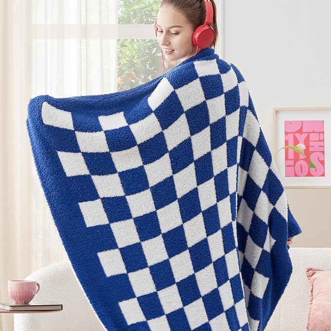 Bedsure GentleSoft Checkered Throw Blanket - Image 2