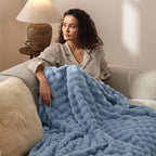 Bedsure 3D Fleece Bubble Blanket - Image 4