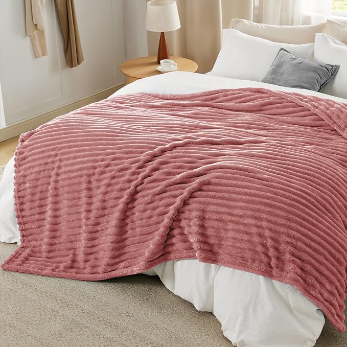 Bedsure GentleSoft Dusty Pink Fleece King Blanket - Image 6