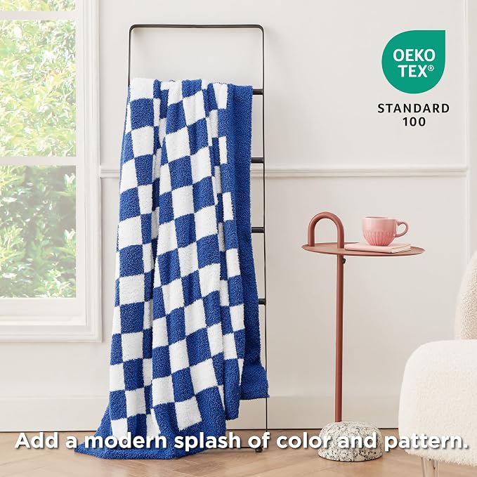 Bedsure Gentlesoft Checkered Twin Blanket - Image 5