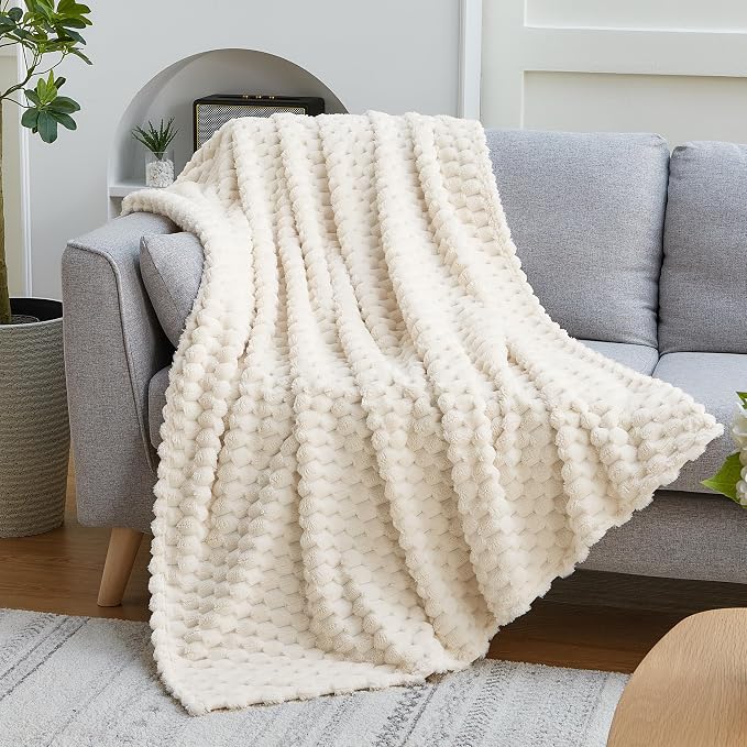 EXQ Home Fleece Throw Blanket for Couch or Bed - Image 4