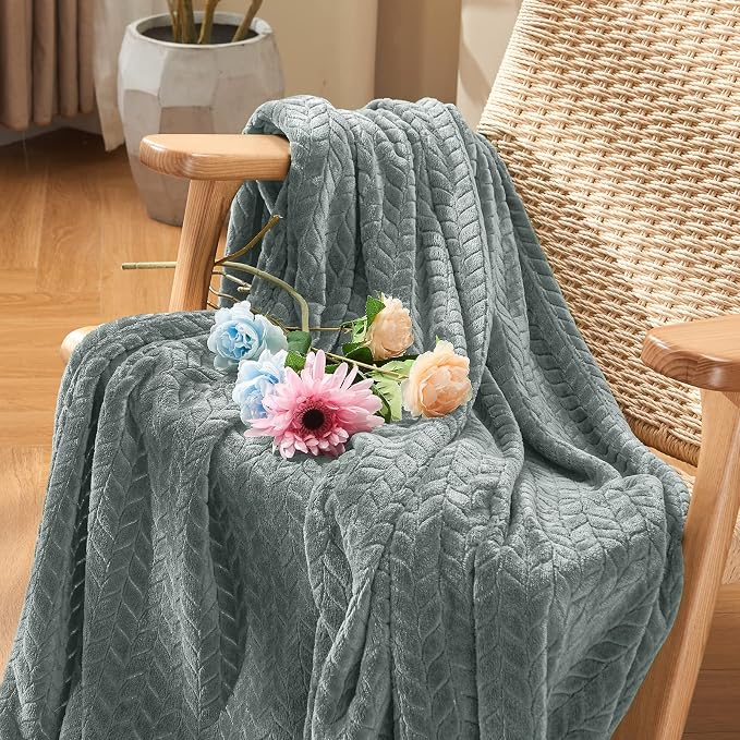 inhand Grey Leaves Pattern Throw Blanket - Image 2