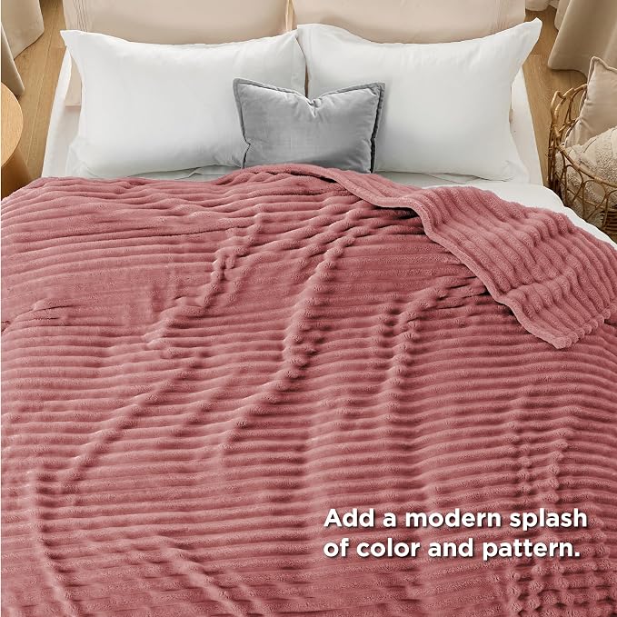 Bedsure GentleSoft Dusty Pink Fleece Queen Blanket - Image 5