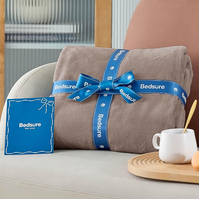 Bedsure GentleSoft Fleece Throw Blanket - Image 7