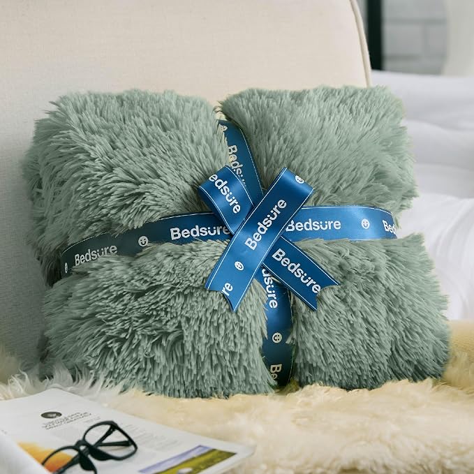 Bedsure GentleSoft Fuzzy Sherpa Faux Fur Twin Blanket Sage Green Cozy Gifts - Image 7