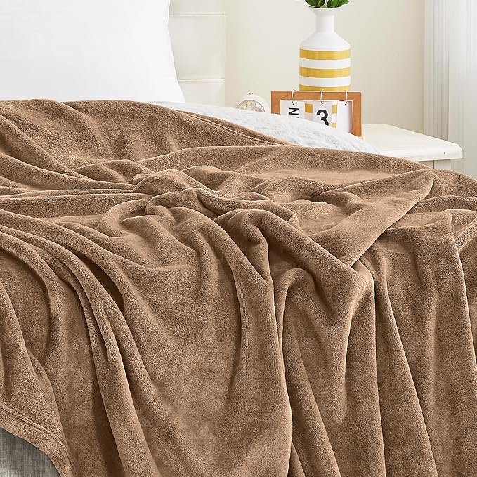 KMUSET Brown Fleece Throw Blanket - Image 2