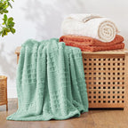 EXQ Home Fleece Throw Blanket for Couch or Bed - Image 7